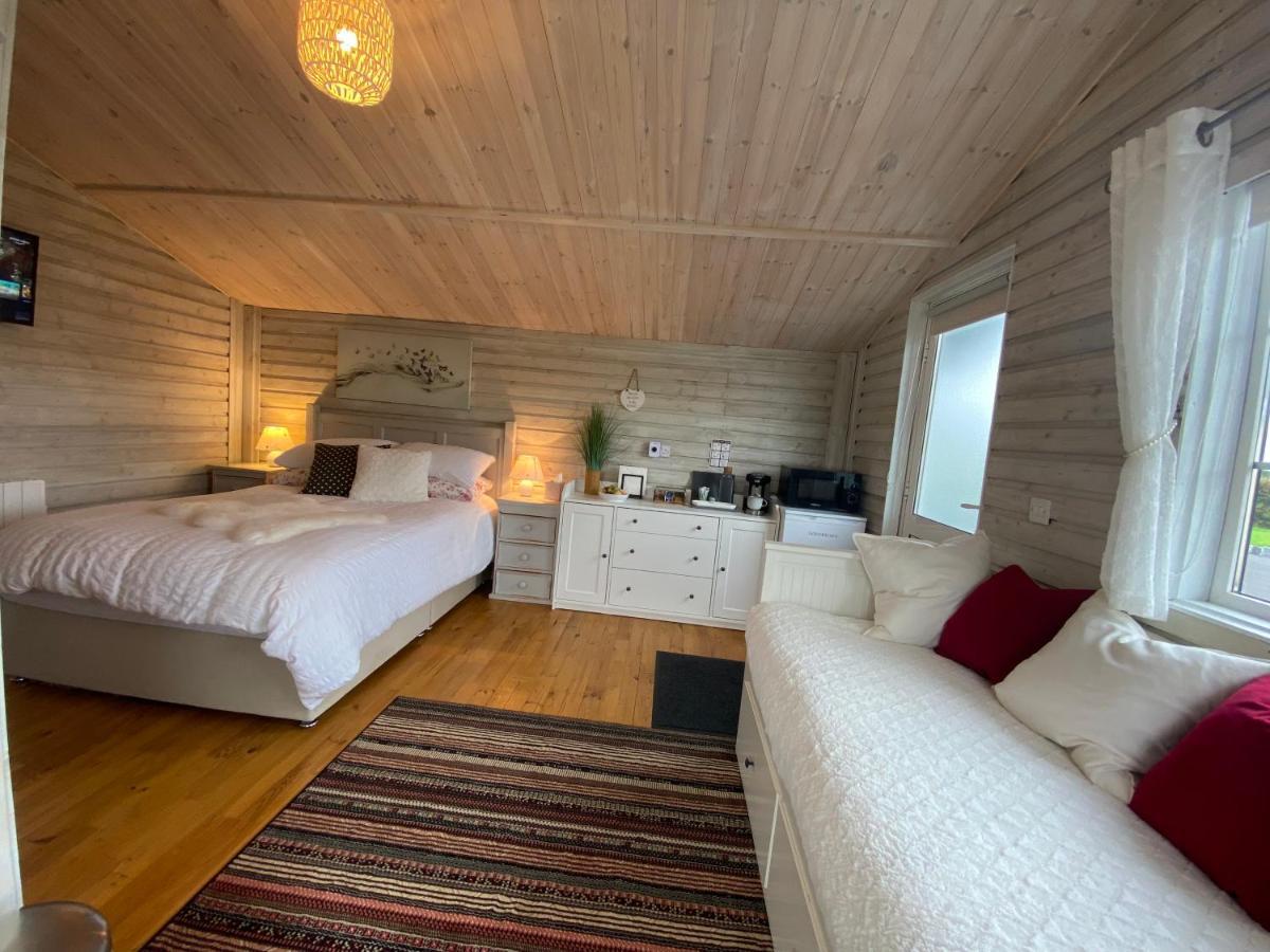 Adorable Cabin In The Countryside 波特劳伊斯 外观 照片